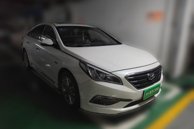 Used Hyundai Sonata 2015 1.6T GLS Smart Model Front Right 45 Deg
