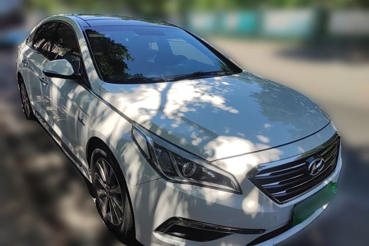 Used Hyundai Sonata 2015 1.6T GLS Smart Model Front Right 45 Deg