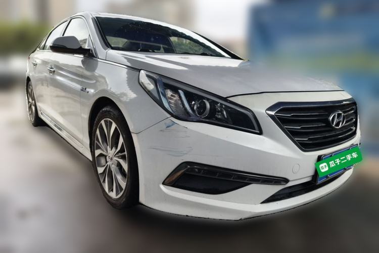 Used Hyundai Sonata 2015 1.6T GLX Advanced Model Front Right 45 Deg
