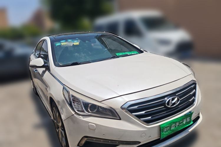 Used Hyundai Sonata 2015 1.6T DLX Prestige Model Front Right 45 Deg