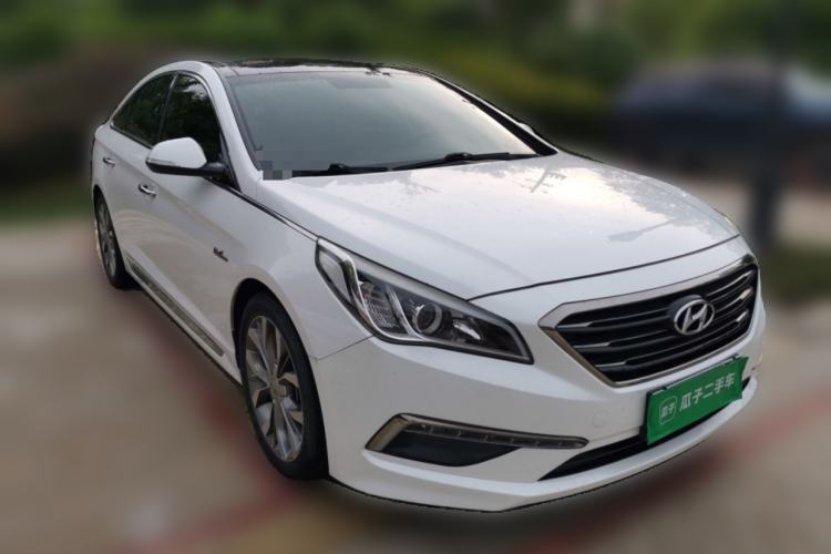 Used Hyundai Sonata 2015 1.6T GLX Advanced Model Front Right 45 Deg