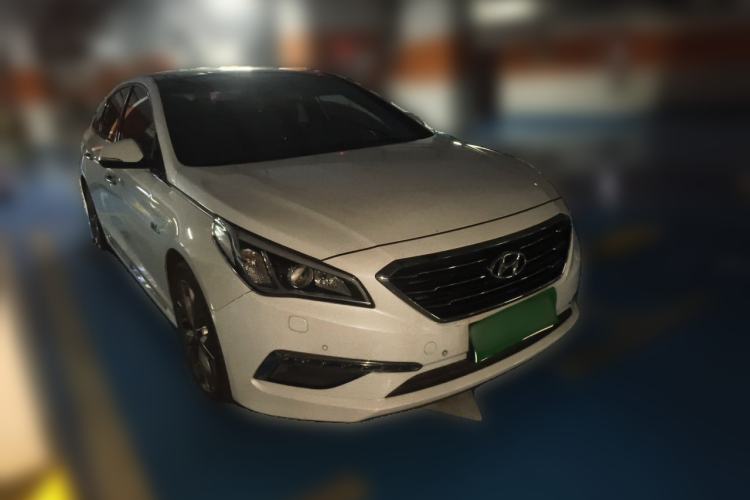 Used Hyundai Sonata 2015 1.6T DLX Prestige Model Front Right 45 Deg
