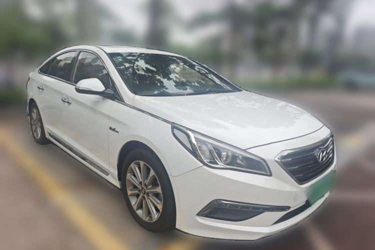 Used Hyundai Sonata 2015 1.6T GLS Smart Model Front Right 45 Deg