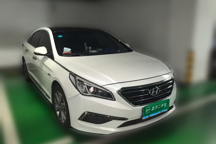 Used Hyundai Sonata 2015 1.6T GLS Smart Model Front Right 45 Deg