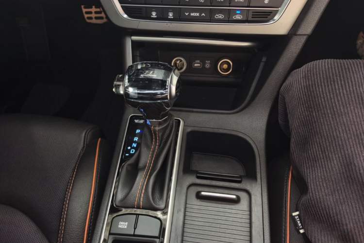 Used Hyundai Sonata 2015 1.6T GLS Smart Model Gear Lever