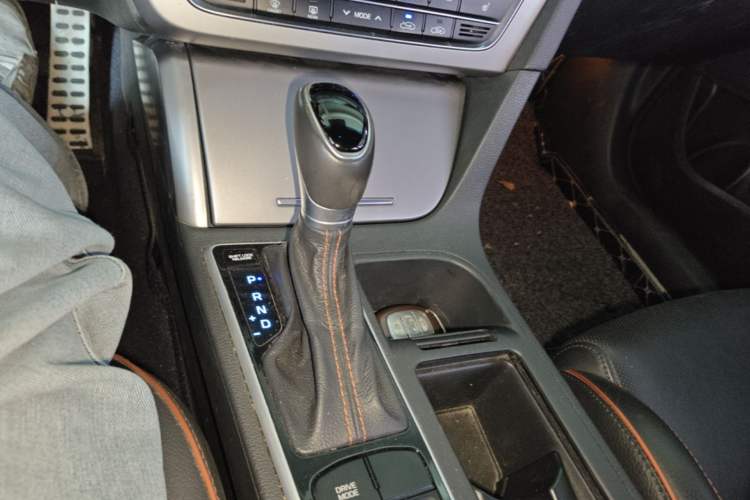 Used Hyundai Sonata 2015 1.6T GLX Advanced Model Gear Lever