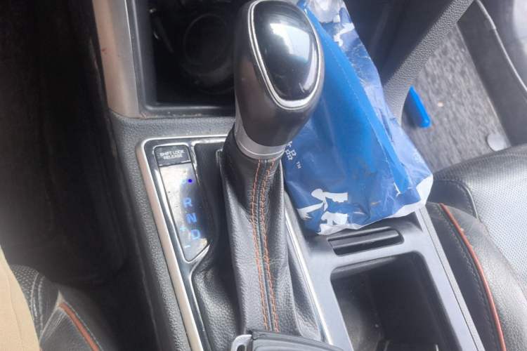 Used Hyundai Sonata 2015 1.6T GLS Smart Model Gear Lever