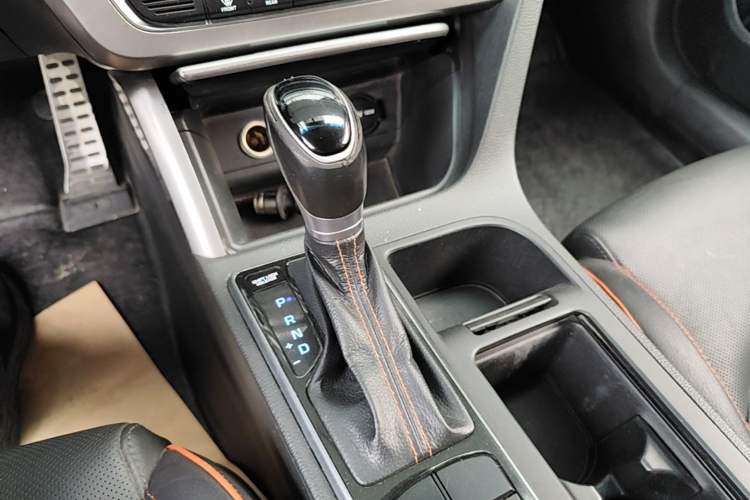 Used Hyundai Sonata 2015 1.6T GX Comfort Model Gear Lever