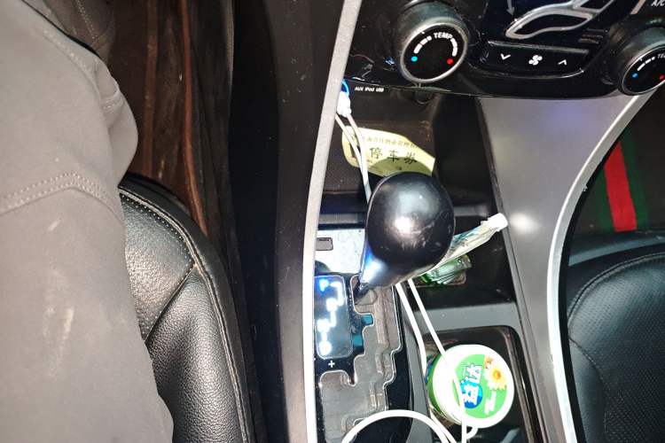 Used Hyundai Sonata 2015 Classic 2.4L Automatic Luxury Version China V Standard Gear Lever