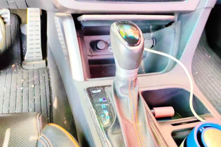 Used Hyundai Sonata 2015 1.6T GLS Smart Model Gear Lever