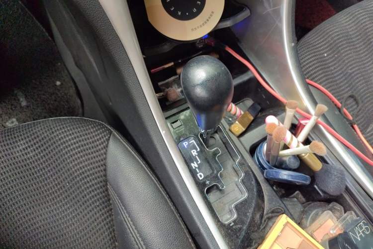 Used Hyundai Sonata 2015 Classic 2.0L Automatic Leading Edition Gear Lever