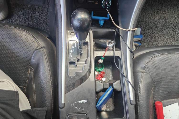 Used Hyundai Sonata 2015 Classic 2.0L Automatic Luxury Edition Gear Lever