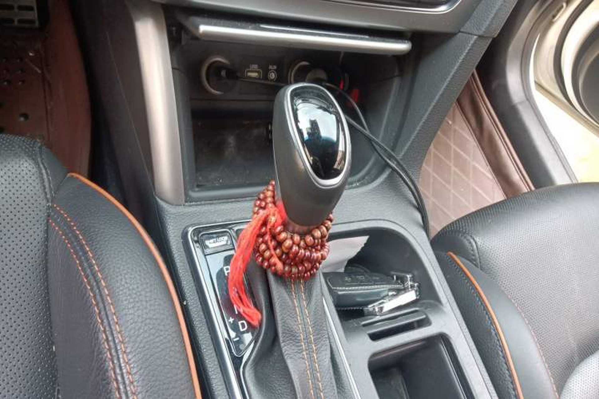 Used Hyundai Sonata 2015 1.6T DLX Prestige Model Gear Lever