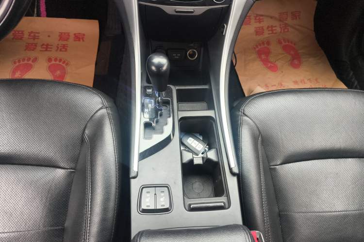 Used Hyundai Sonata 2015 Classic 2.4L Automatic Leading Edition China IV Standard Gear Lever