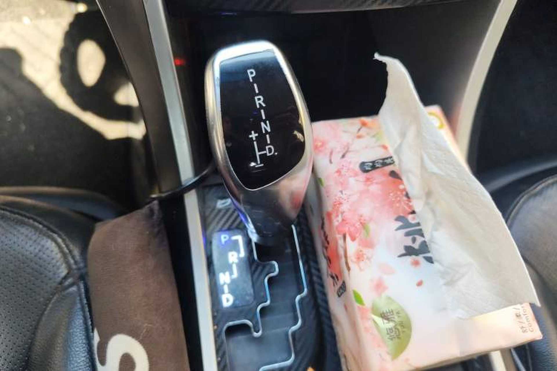 Used Hyundai Sonata 2015 Classic 2.0L Automatic Luxury Edition Gear Lever