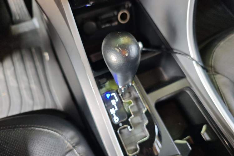 Used Hyundai Sonata 2015 Classic 2.4L Automatic Leading Edition China V Standard Gear Lever