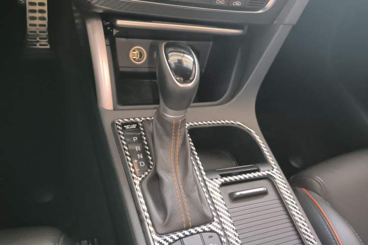 Used Hyundai Sonata 2015 1.6T DLX Prestige Model Gear Lever