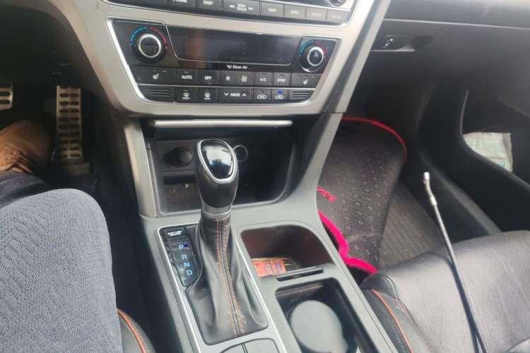 Used Hyundai Sonata 2015 1.6T GLX Advanced Model Gear Lever