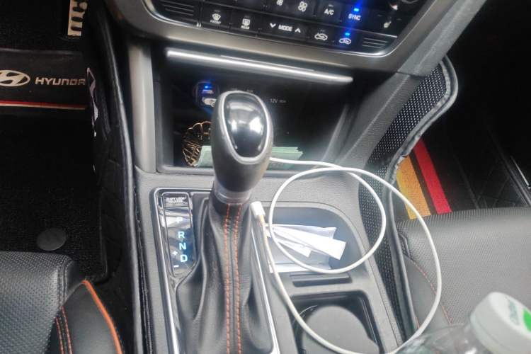 Used Hyundai Sonata 2015 1.6T GLS Smart Model Gear Lever