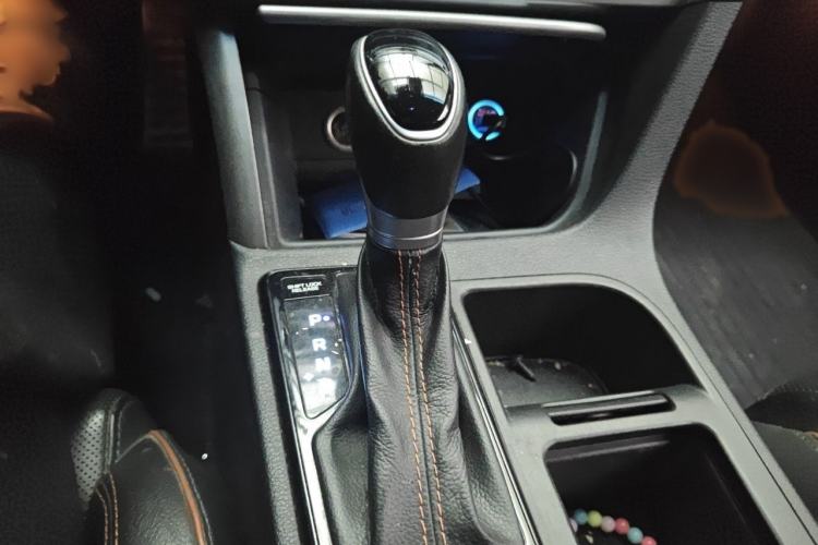 Used Hyundai Sonata 2015 1.6T DLX Prestige Model Gear Lever