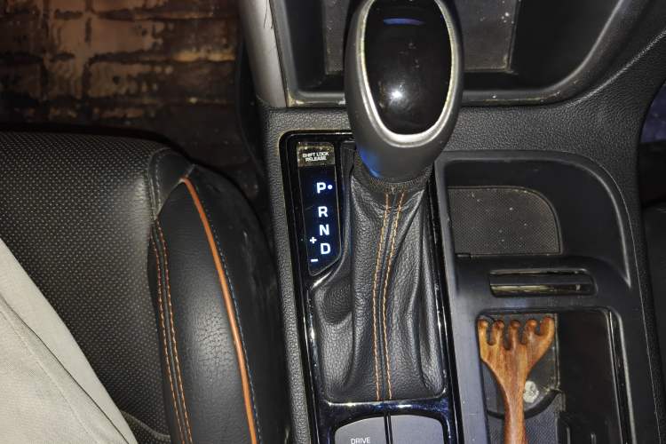 Used Hyundai Sonata 2015 1.6T GLS Smart Model Gear Lever
