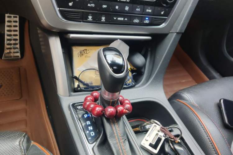 Used Hyundai Sonata 2015 1.6T GLX Advanced Model Gear Lever