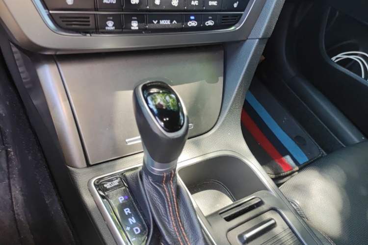 Used Hyundai Sonata 2015 1.6T GLS Smart Model Gear Lever