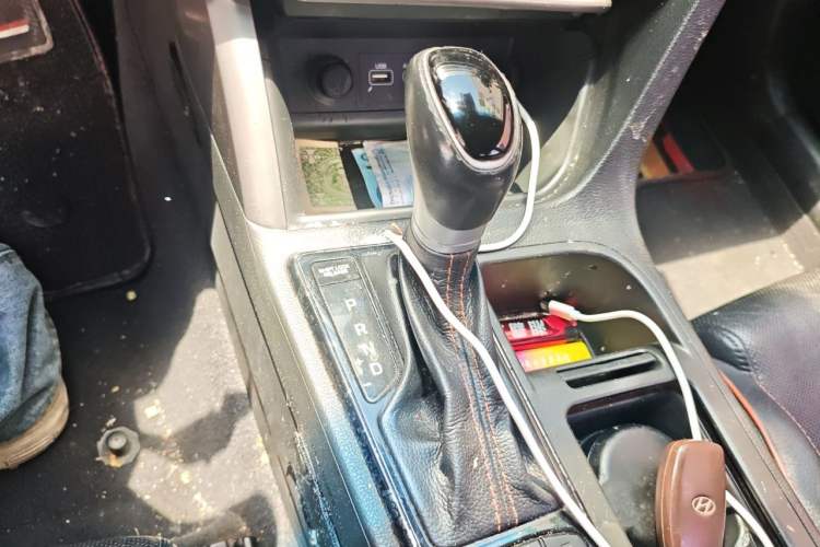 Used Hyundai Sonata 2015 1.6T DLX Prestige Model Gear Lever