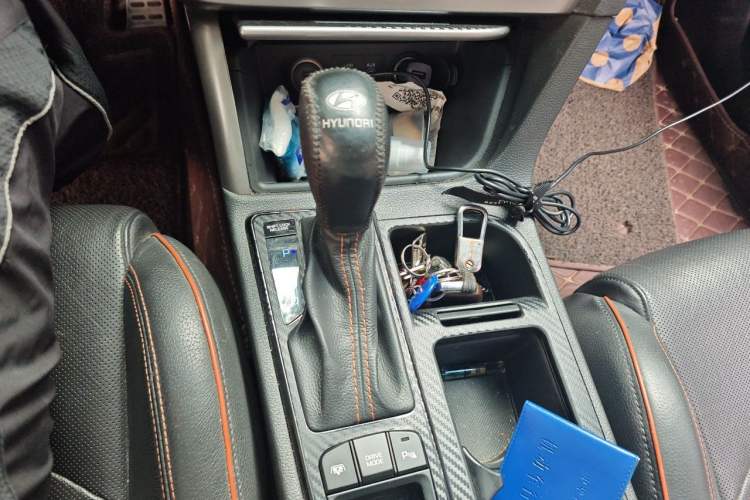 Used Hyundai Sonata 2015 1.6T DLX Prestige Model Gear Lever