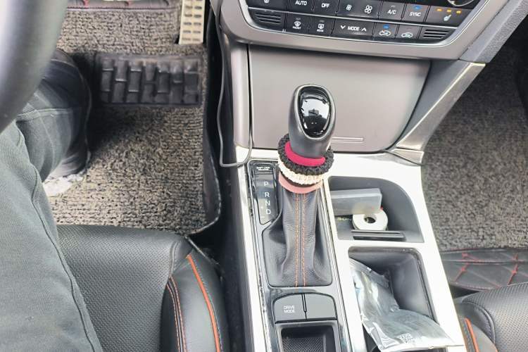 Used Hyundai Sonata 2015 1.6T GLS Smart Model Gear Lever