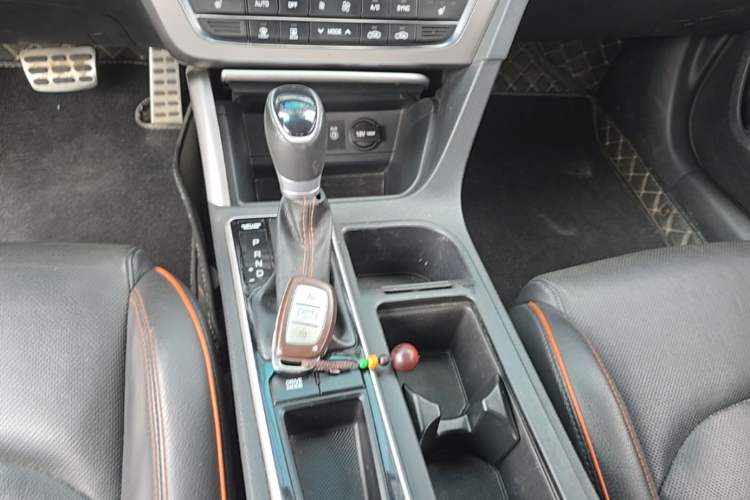 Used Hyundai Sonata 2015 1.6T GLS Smart Model Gear Lever