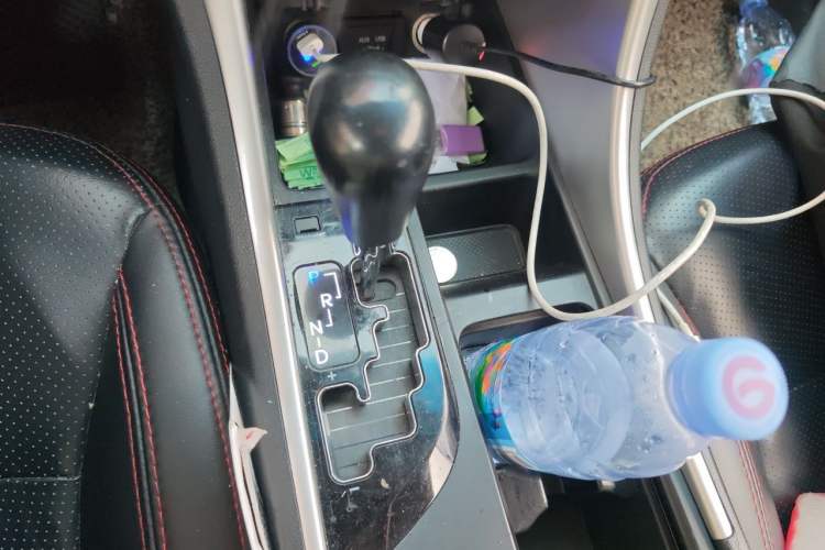 Used Hyundai Sonata 2015 Classic 2.0L Automatic Leading Edition Gear Lever