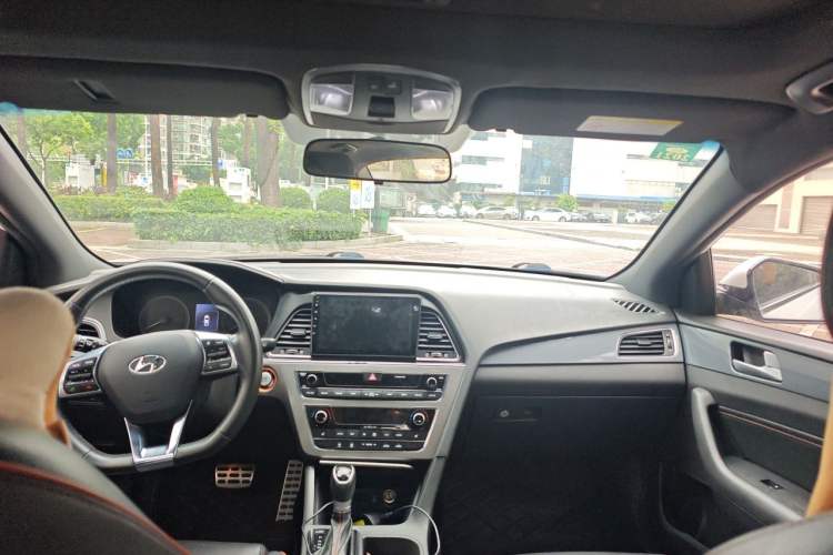 Used Hyundai Sonata 2015 1.6T GLS Smart Model Headliner