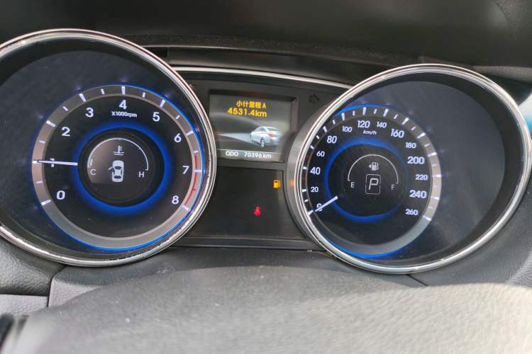 Used Hyundai Sonata 2015 Classic 2.0L Automatic Luxury Edition Instrument Cluster