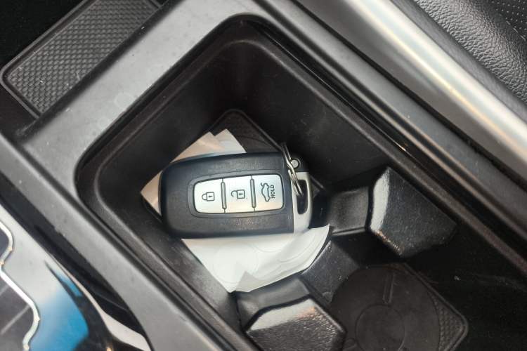 Used Hyundai Sonata 2015 Classic 2.4L Automatic Leading Edition China IV Standard Interior 1