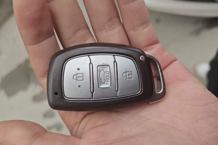 Used Hyundai Sonata 2015 1.6T DLX Prestige Model Interior 1