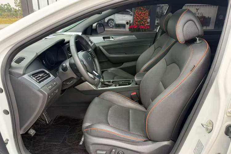 Used Hyundai Sonata 2015 1.6T GLS Smart Model Interior 2