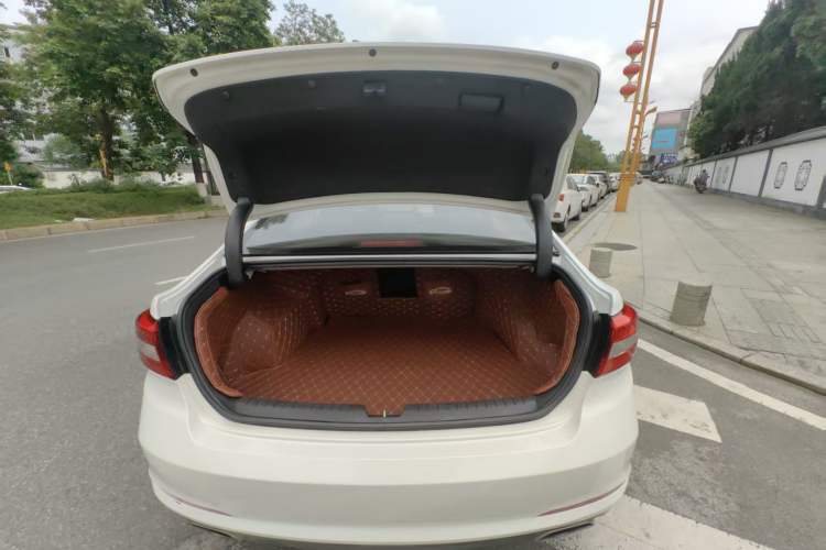 Used Hyundai Sonata 2015 1.6T DLX Prestige Model Interior 3