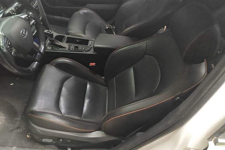 Used Hyundai Sonata 2015 1.6T DLX Prestige Model Interior 3