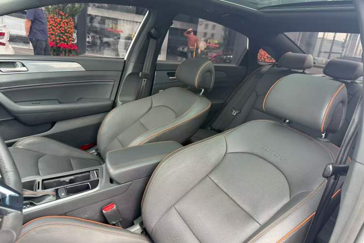 Used Hyundai Sonata 2015 1.6T GLS Smart Model Interior 4