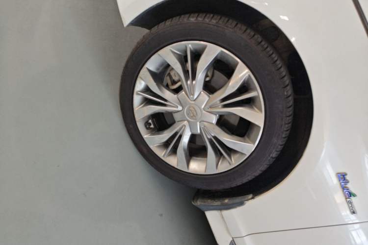 Used Hyundai Sonata 2015 1.6T GLX Advanced Model Left Front Wheel Hub