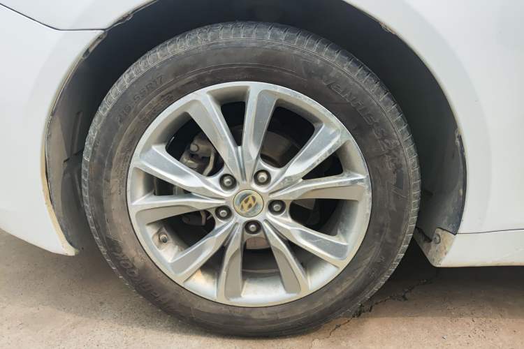 Used Hyundai Sonata 2015 Classic 2.4L Automatic Leading Edition China IV Standard Left Front Wheel Hub