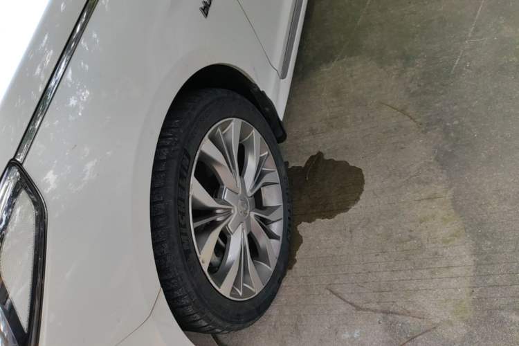 Used Hyundai Sonata 2015 1.6T GLX Advanced Model Left Front Wheel Hub