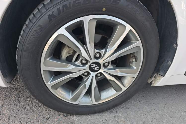 Used Hyundai Sonata 2015 Classic 2.4L Automatic Leading Edition China V Standard Left Front Wheel Hub