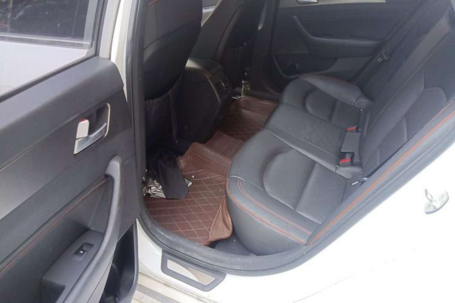 Used Hyundai Sonata 2015 1.6T DLX Prestige Model Left Rear Seat