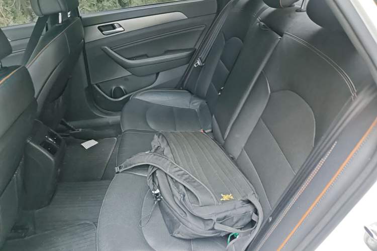 Used Hyundai Sonata 2015 1.6T DLX Prestige Model Left Rear Seat