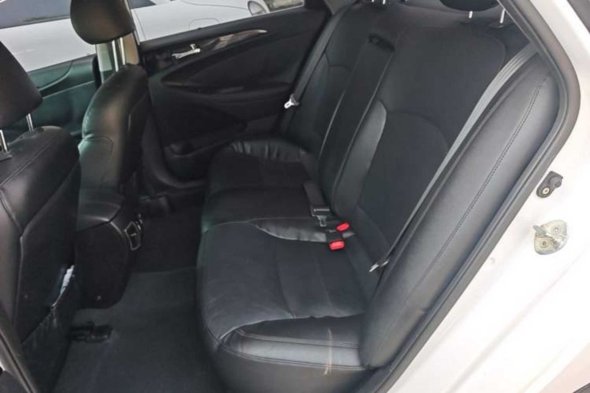 Used Hyundai Sonata 2015 Classic 2.4L Automatic Leading Edition China V Standard Left Rear Seat