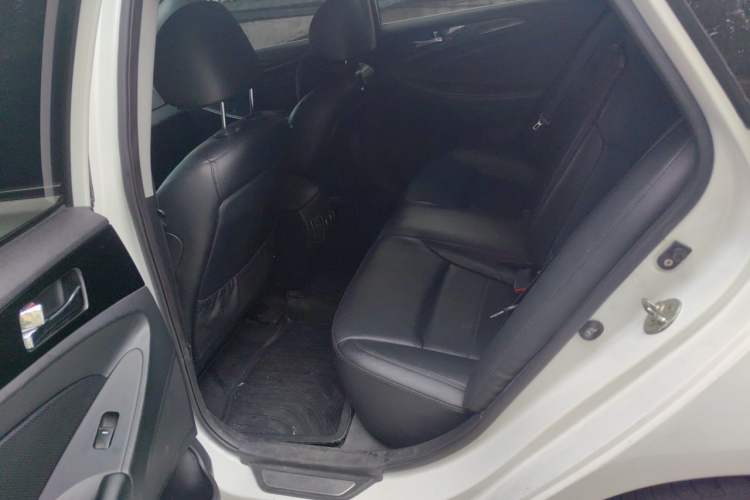 Used Hyundai Sonata 2015 Classic 2.4L Automatic Luxury Version China V Standard Left Rear Seat