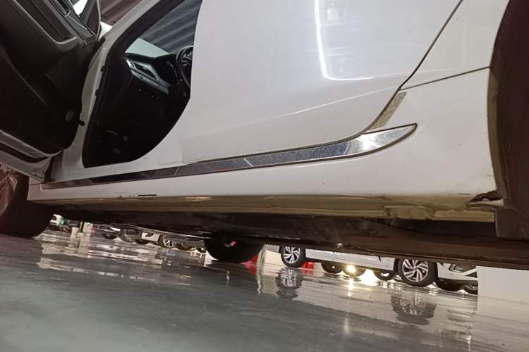 Used Hyundai Sonata 2015 1.6T GLS Smart Model Left Side Sill