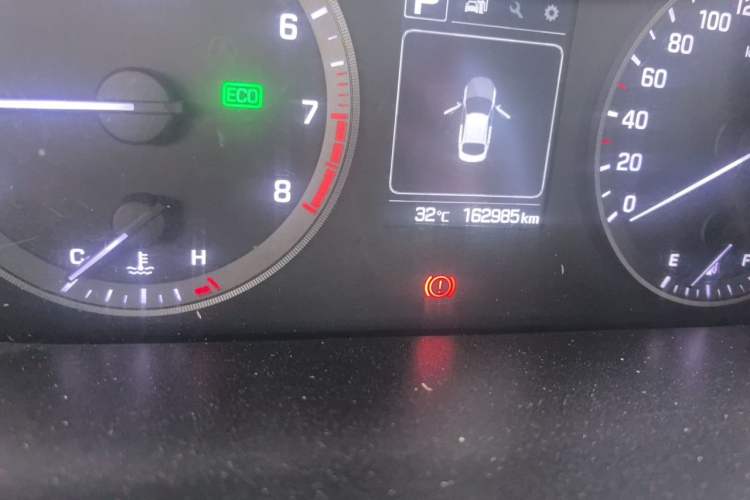 Used Hyundai Sonata 2015 1.6T GLS Smart Model Odometer Close Up
